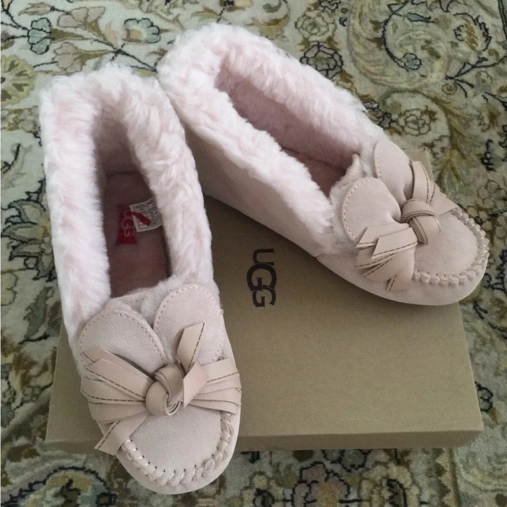 UGG Alena Girls pink suede Bow Moccasins flat shoes fur slip-on USA 5 new in box